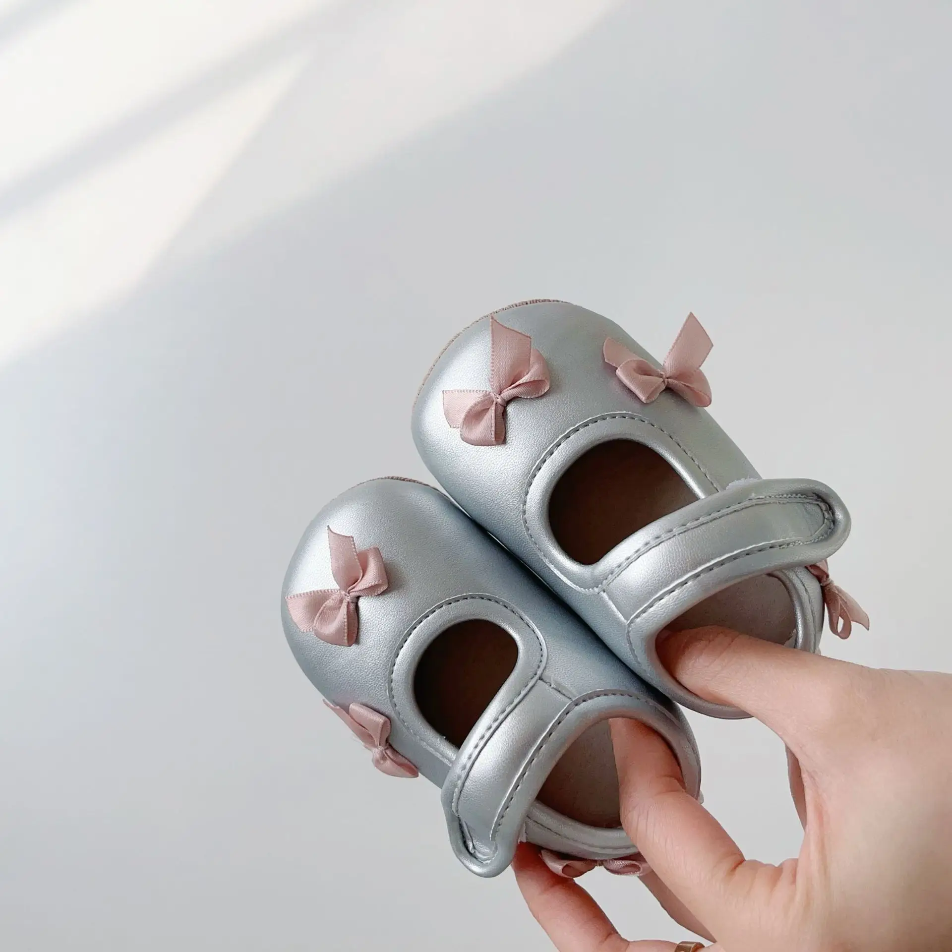 Baby Bow Velcro Shoes for 0-2 Years Non-Slip Soft Sole — feature 14