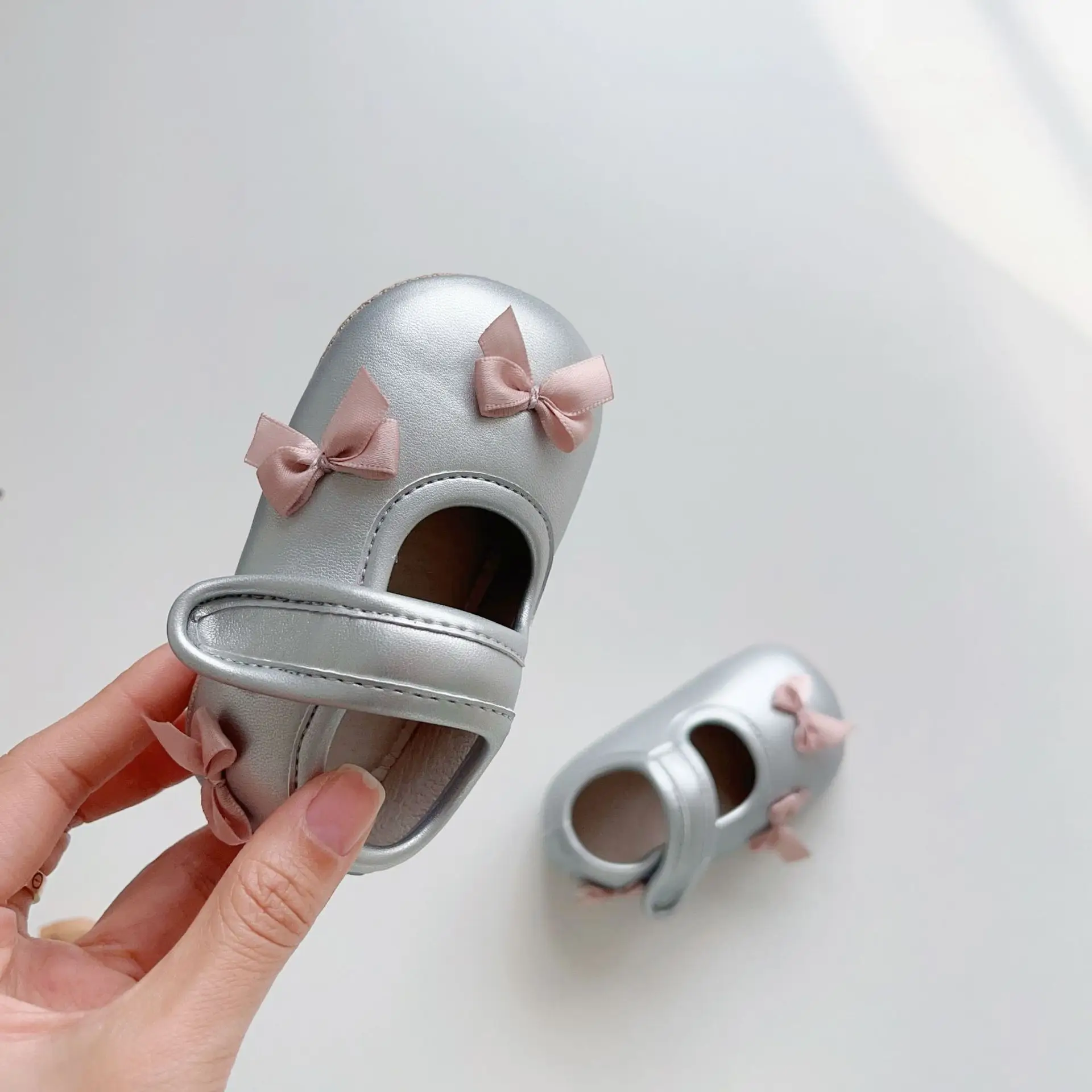 Baby Bow Velcro Shoes for 0-2 Years Non-Slip Soft Sole — feature 15