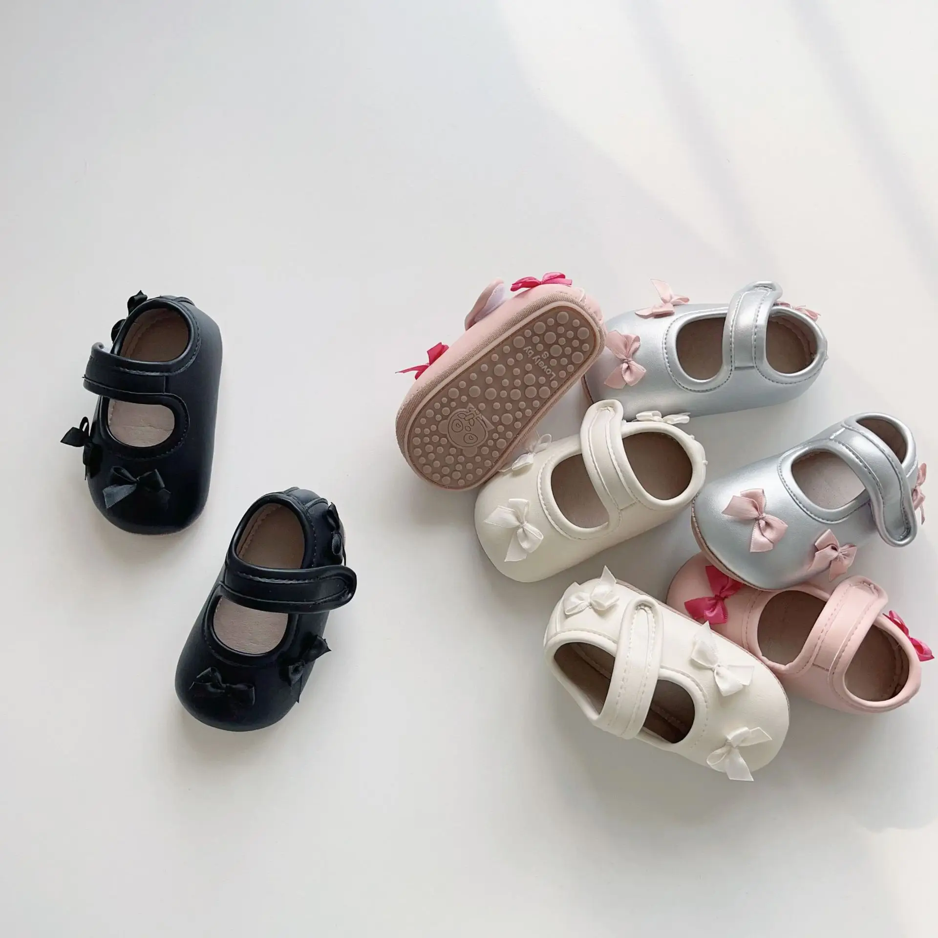Baby Bow Velcro Shoes for 0-2 Years Non-Slip Soft Sole — feature 2