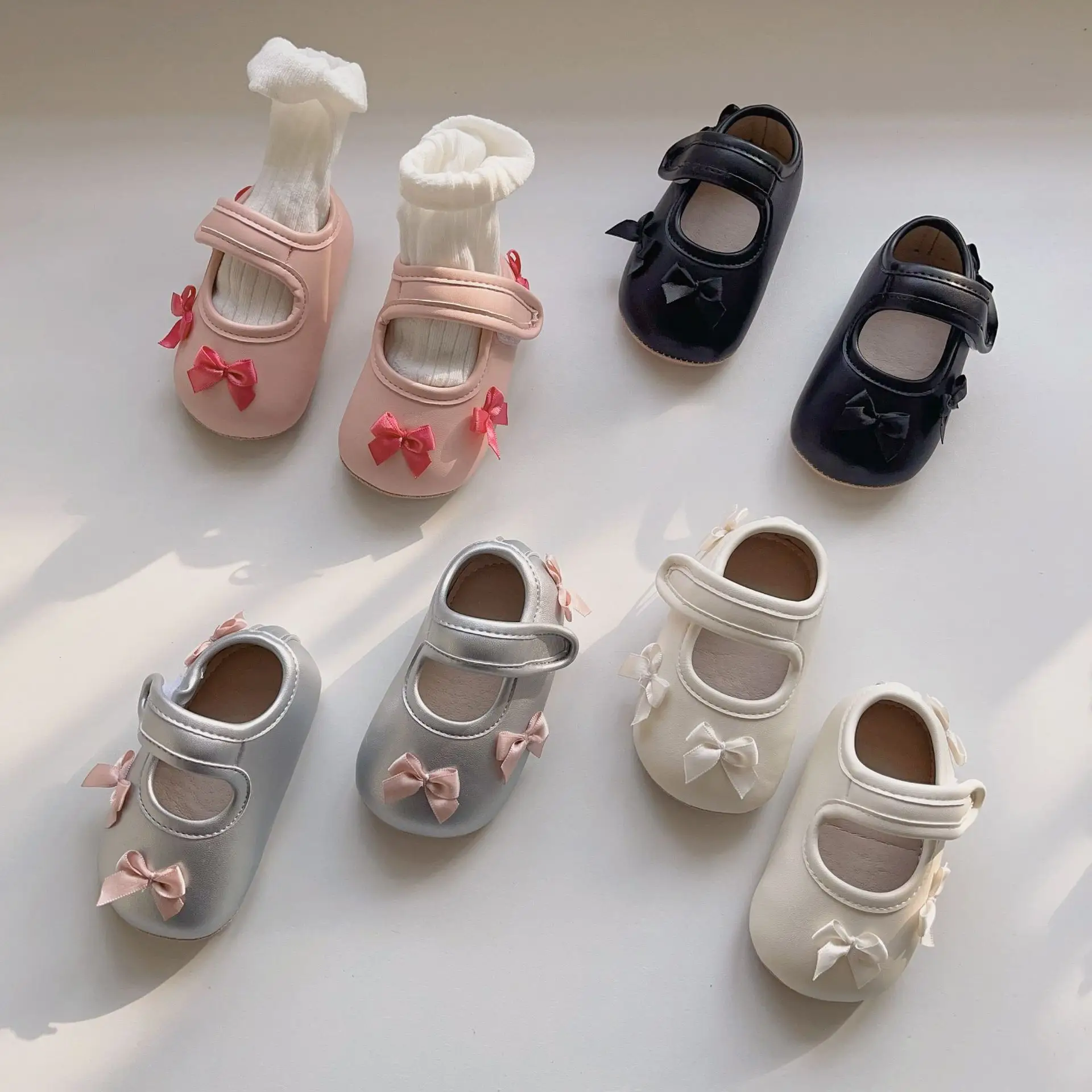 Baby Bow Velcro Shoes for 0-2 Years Non-Slip Soft Sole — feature 3