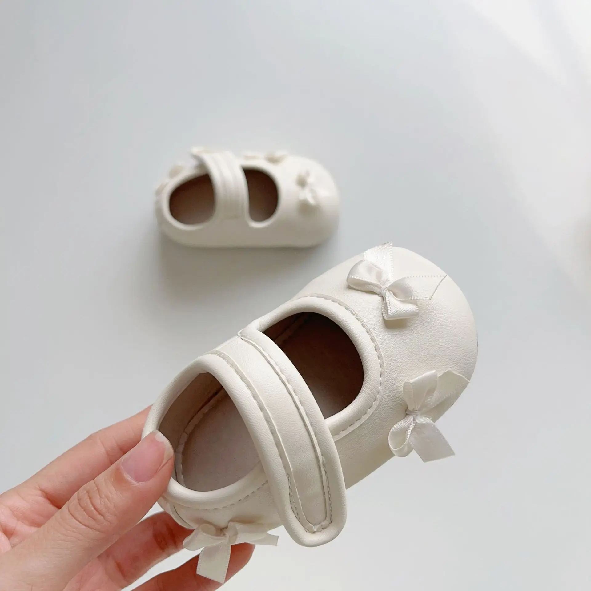 Baby Bow Velcro Shoes for 0-2 Years Non-Slip Soft Sole — feature 4