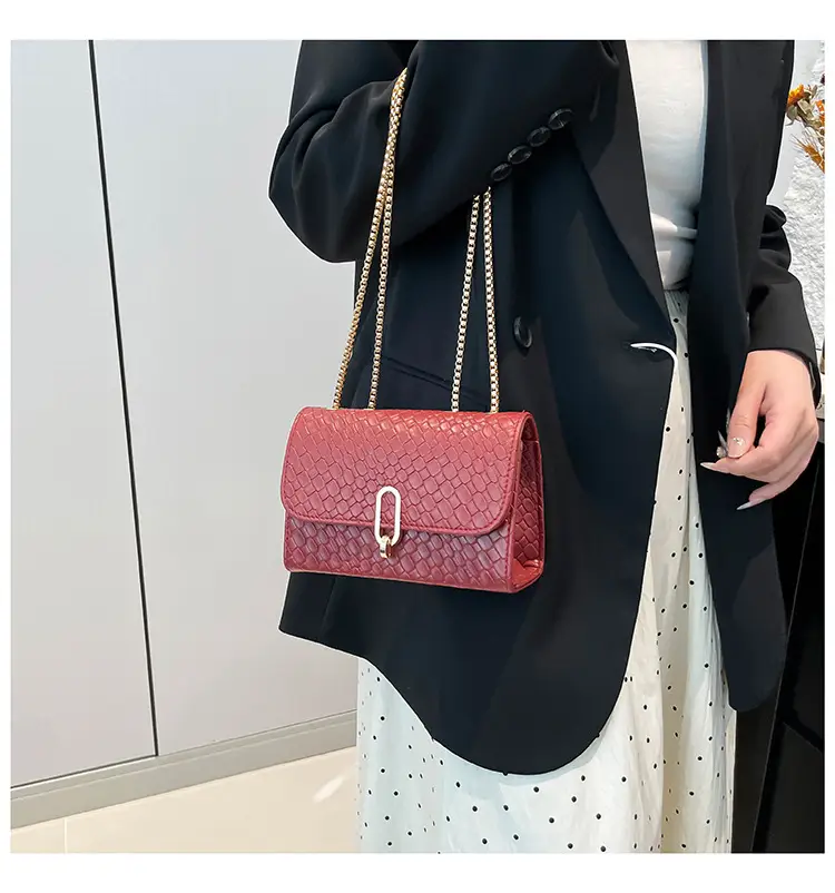 Trendy Woven Brown Shoulder Bag with Retro Lock — feature 11