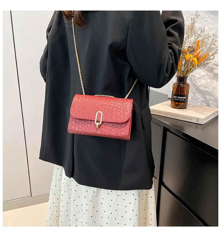 Trendy Woven Brown Shoulder Bag with Retro Lock — feature 13