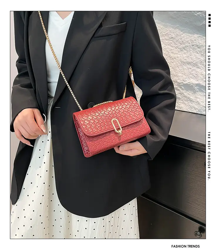 Trendy Woven Brown Shoulder Bag with Retro Lock — feature 2
