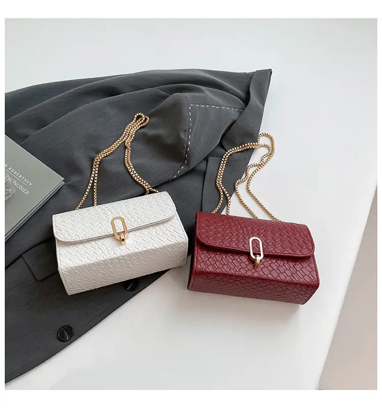 Trendy Woven Brown Shoulder Bag with Retro Lock — feature 28