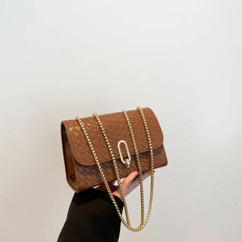 Trendy Woven Brown Shoulder Bag with Retro Lock - Image 3