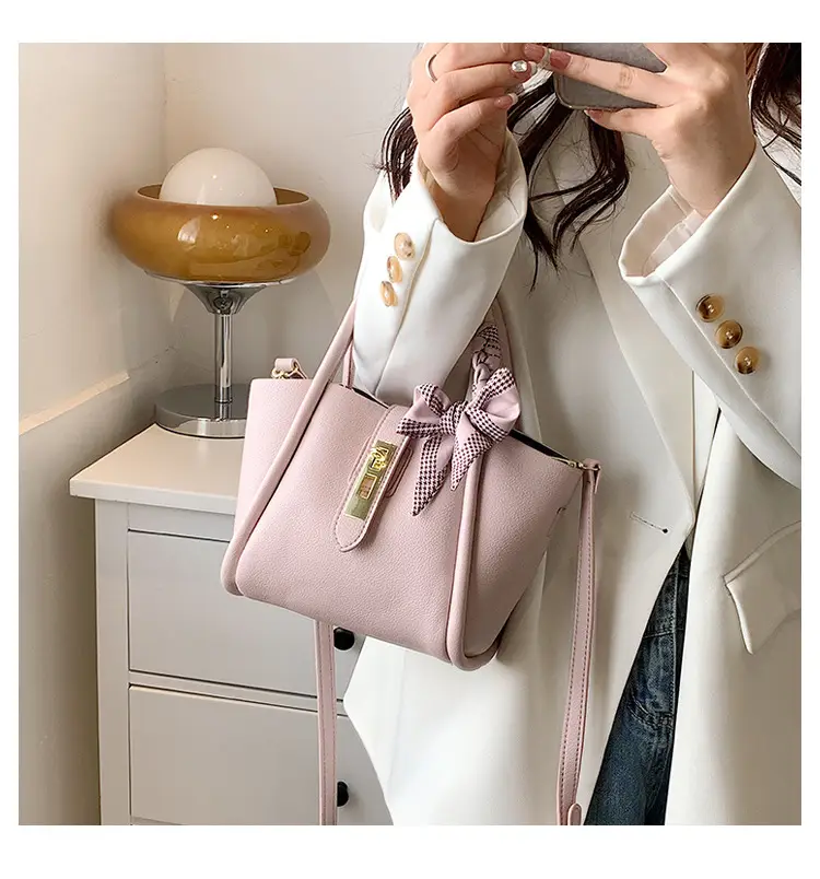 Black Crossbody Bag with Bow for Women 2025 — feature 19