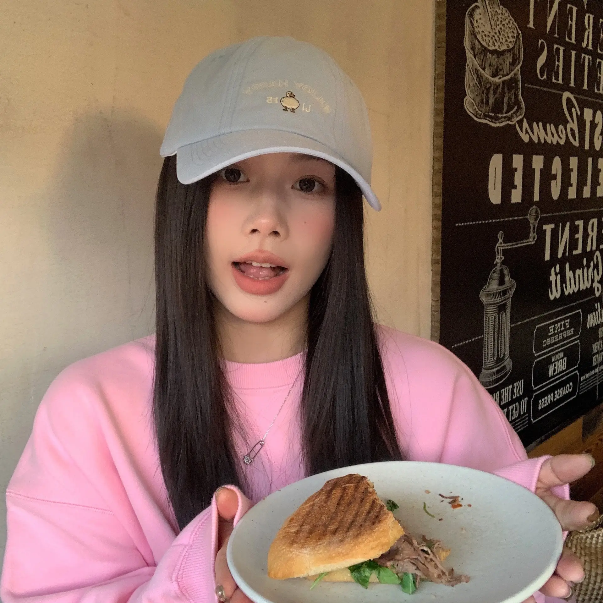 Light Blue Cartoon Embroidered Baseball Cap for Women — feature 18