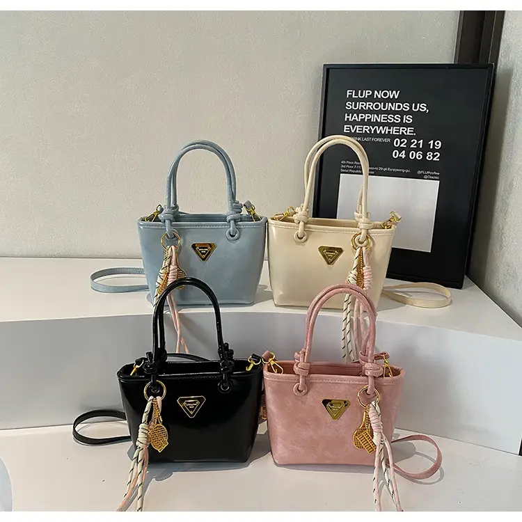 Women's Light Blue Retro Handbag with Gold Plated Logo — feature 1