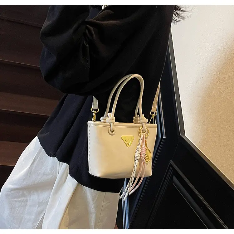 Women's Light Blue Retro Handbag with Gold Plated Logo — feature 10