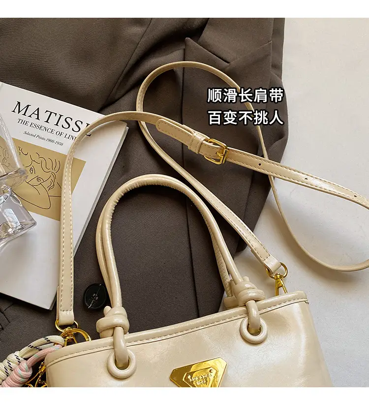 Women's Light Blue Retro Handbag with Gold Plated Logo — feature 3