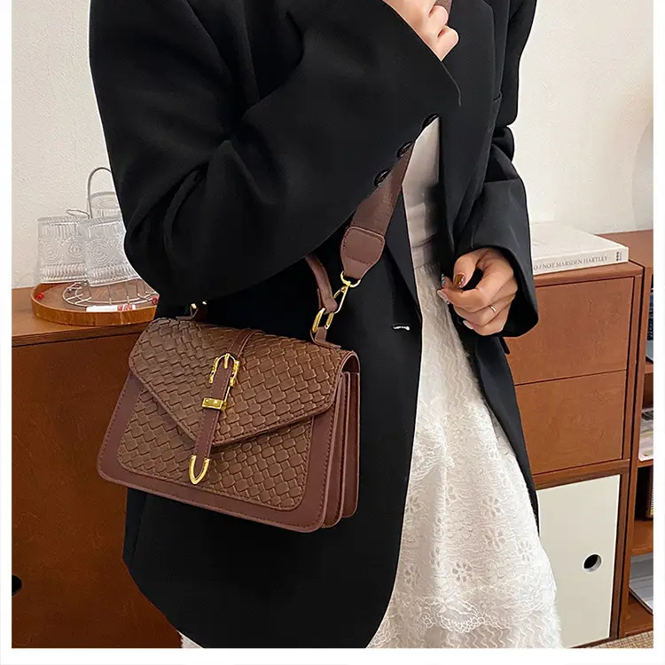 Silver Embroidered Shoulder Bag for Women 2025 — feature 16