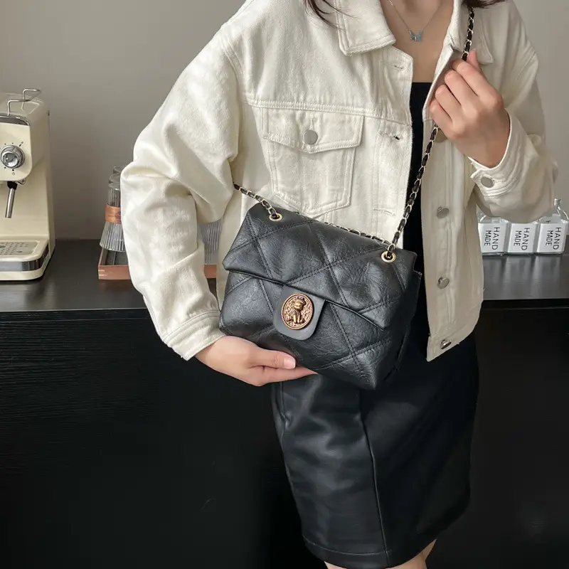 Retro Quilted Chain Shoulder Bag for Women Brown - Image 4
