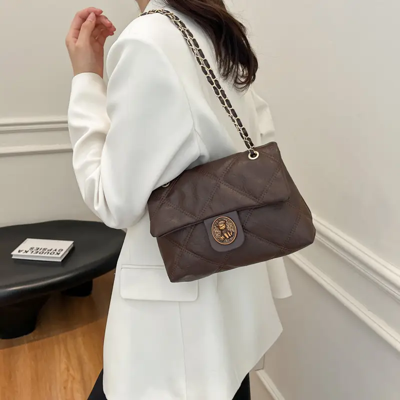 Retro Quilted Chain Shoulder Bag for Women Brown - Image 5