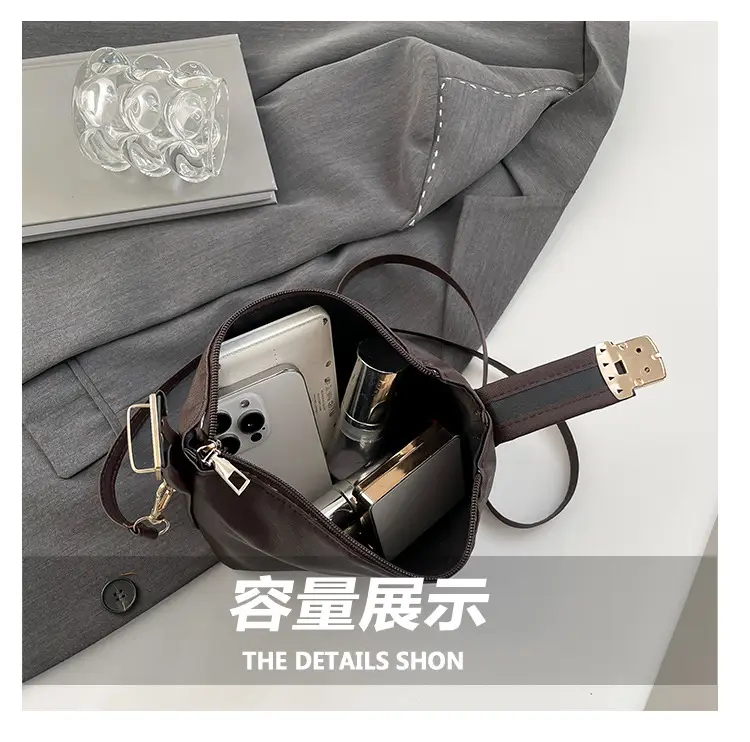 Yellow Square Shoulder Bag with "SM" Print — feature 7
