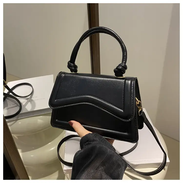 Small Square Beige Women's Shoulder Bag 2025 — feature 17