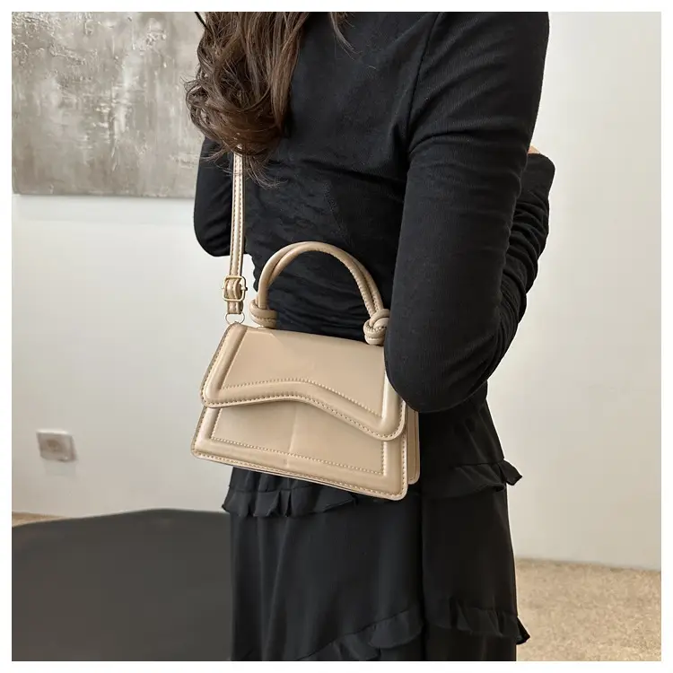 Small Square Beige Women's Shoulder Bag 2025 — feature 9