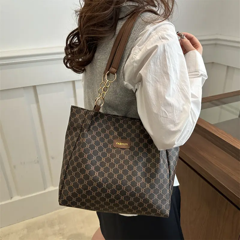 Korean Style Women's Large Capacity Shoulder Bag - Image 5