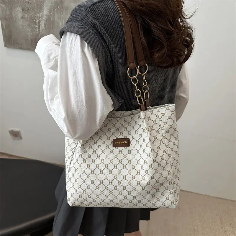 Korean Style Women's Large Capacity Shoulder Bag - Image 6