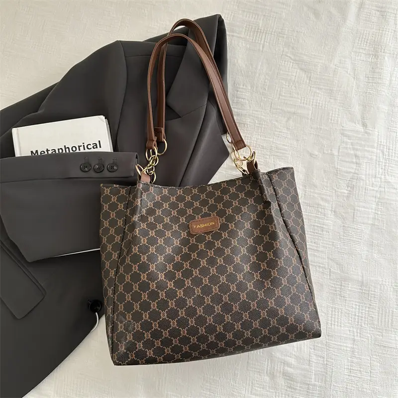 Korean Style Women's Large Capacity Shoulder Bag - Image 2
