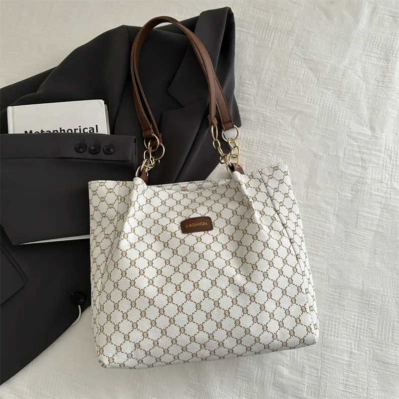 Korean Style Women's Large Capacity Shoulder Bag - Image 3