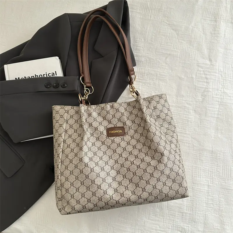 Korean Style Women's Large Capacity Shoulder Bag - Image 4