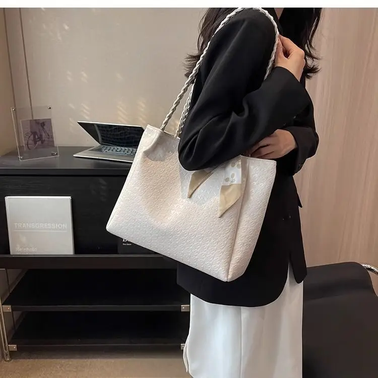 Pink Textured Shoulder Bag for Women 2026 Spring — feature 14