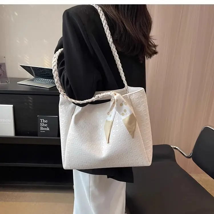 Pink Textured Shoulder Bag for Women 2026 Spring — feature 16