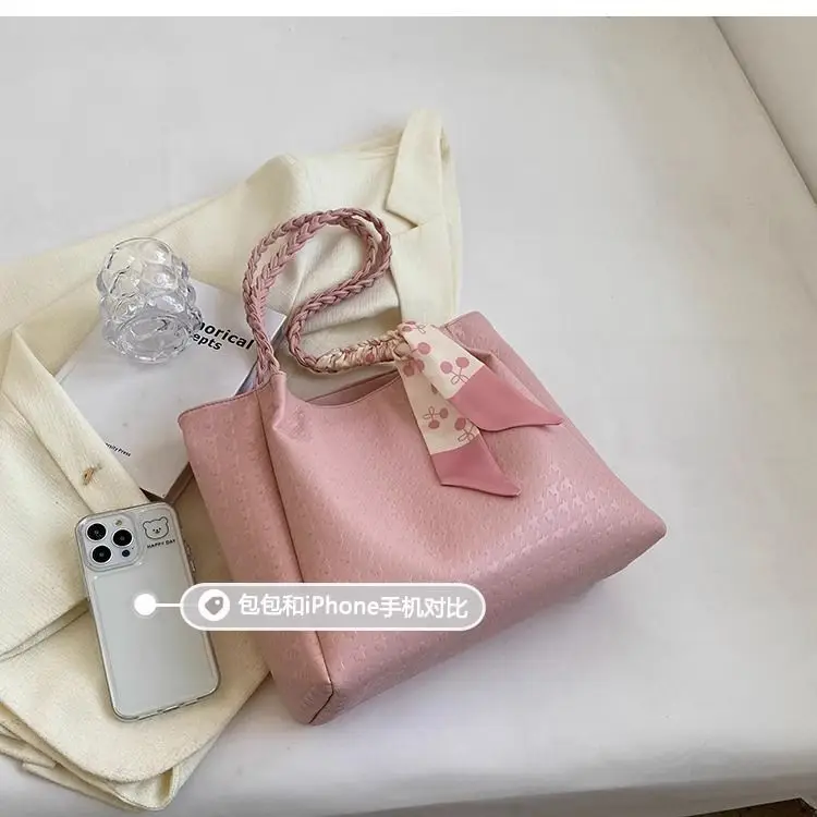Pink Textured Shoulder Bag for Women 2026 Spring — feature 8