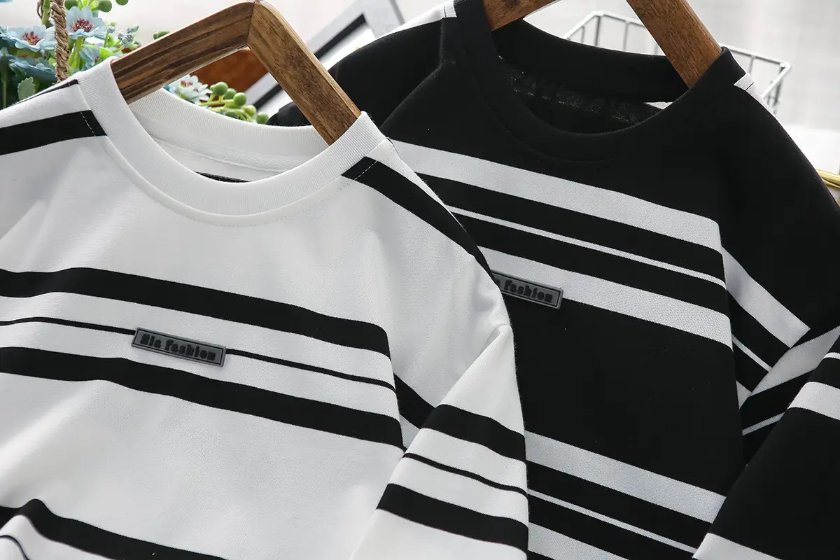2025 Boys Long Sleeve Striped T-Shirt Medium Large — feature 2