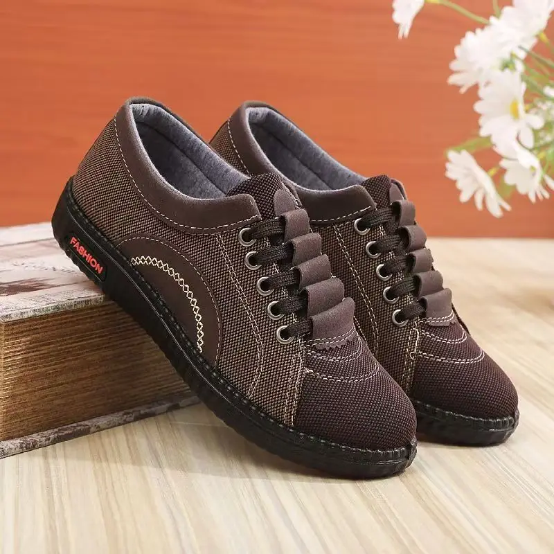 Spring and Autumn New Old Beijing Cloth Shoes Women's Mother Shoes Lightweight Non-slip Flat Milk Shoes Comfortable Soft-soled Casual Single-layer Shoes - Image 2