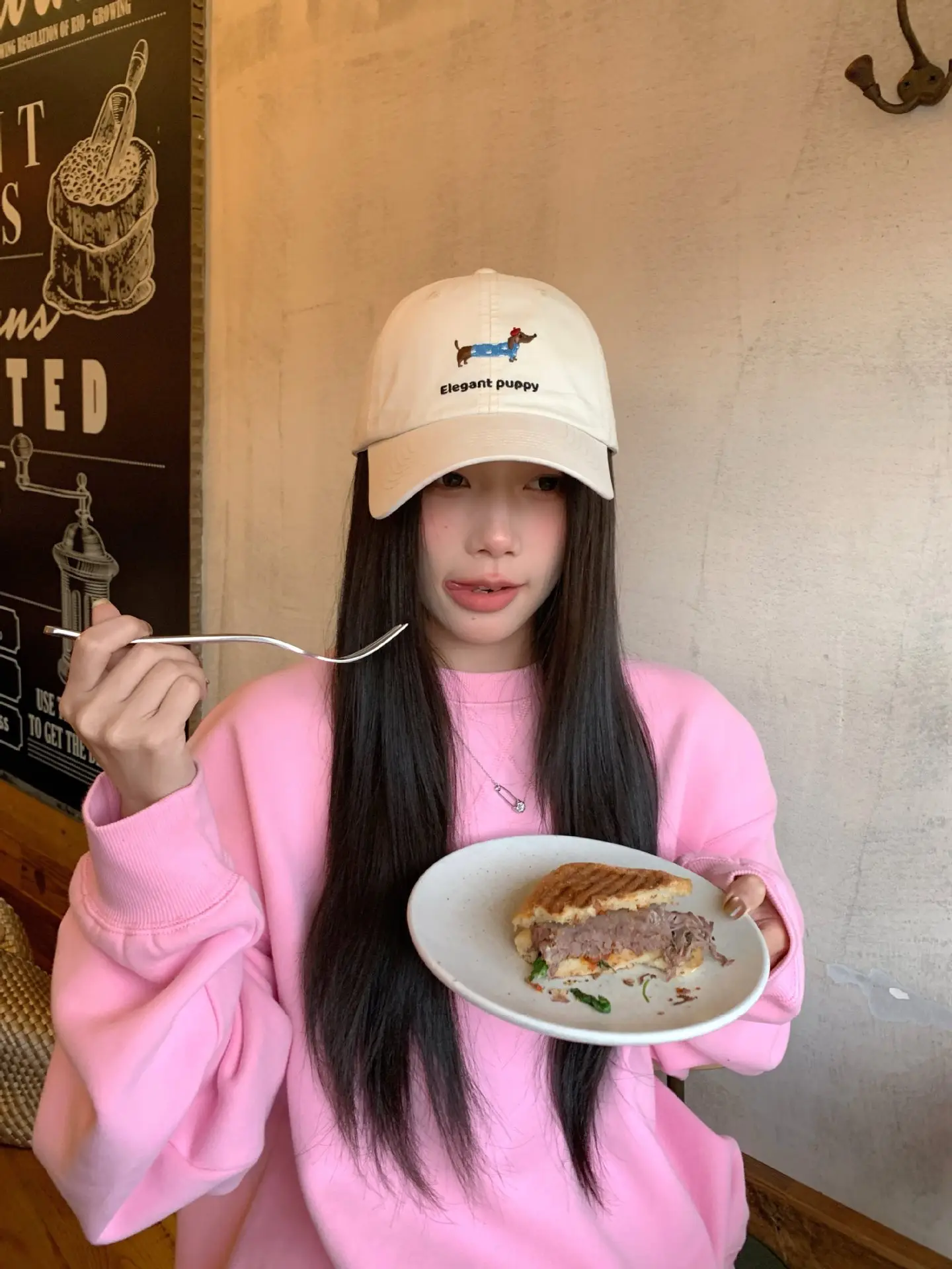 Black Elegant Puppy Hat for Women — feature 12