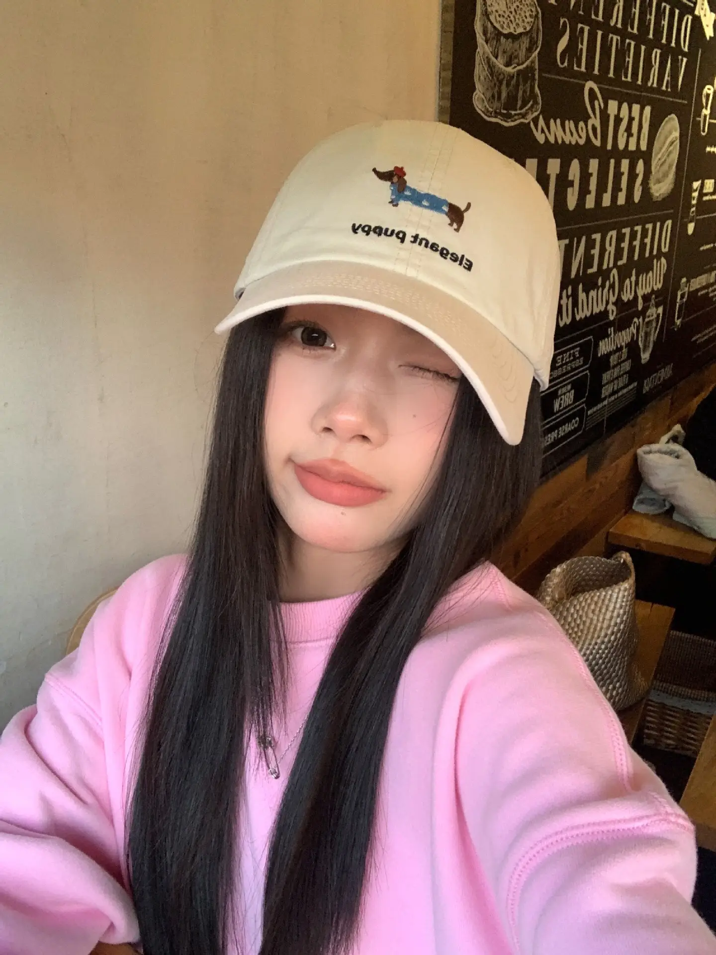 Black Elegant Puppy Hat for Women — feature 13
