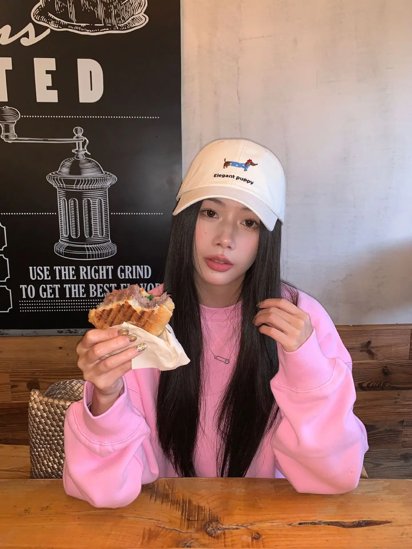 Black Elegant Puppy Hat for Women — feature 16