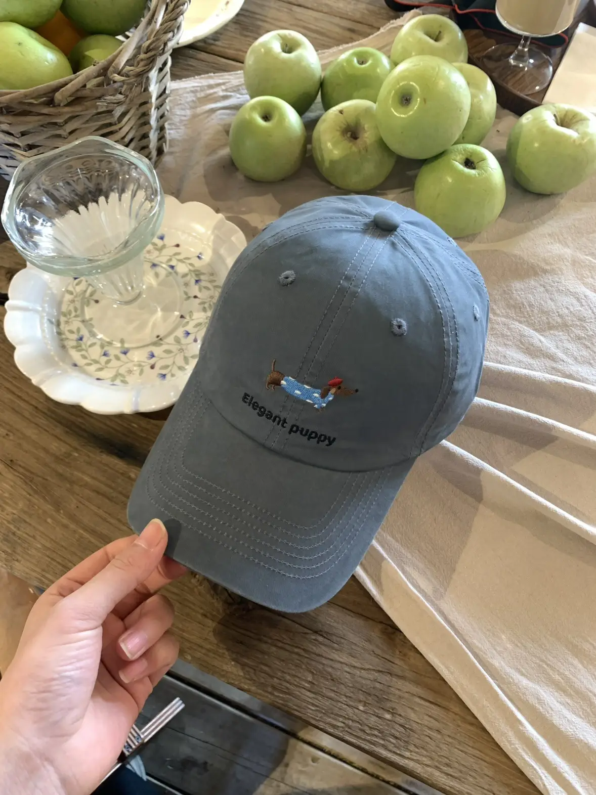 Black Elegant Puppy Hat for Women — feature 21