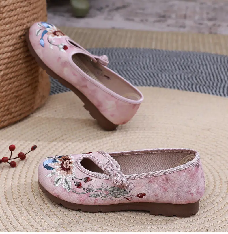 Retro Chinese Style Hanfu Shoes Old Beijing Cloth Shoes Women's Shallow Mouth Breathable Ethnic Style Embroidered Shoes Comfortable Soft Sole Mother Shoes — feature 26