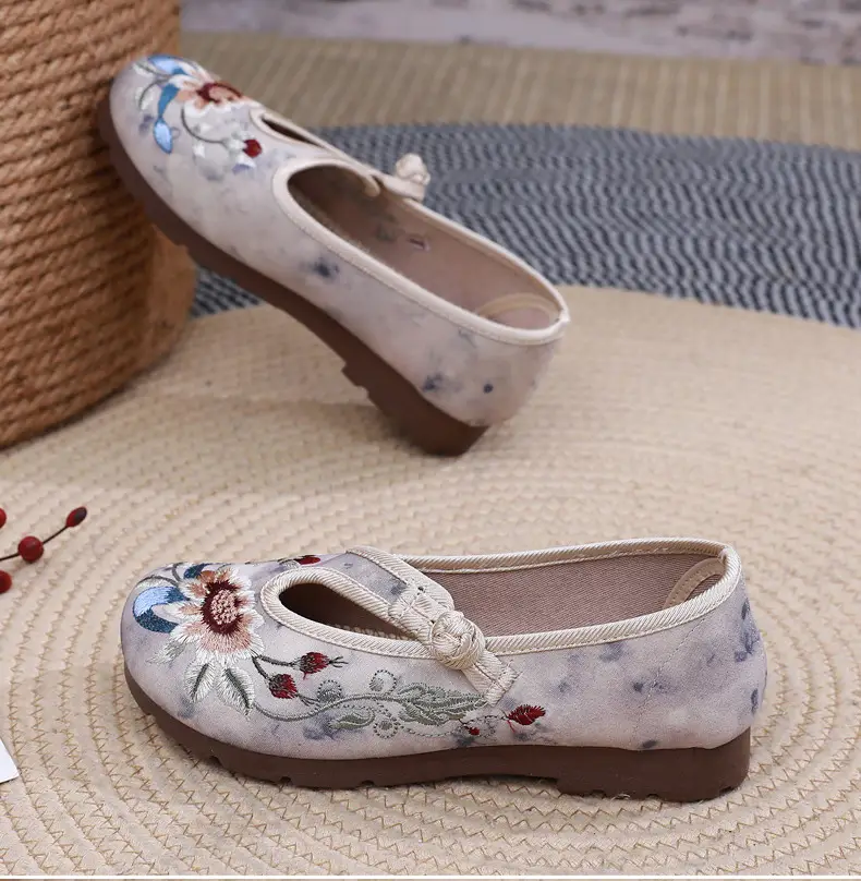 Retro Chinese Style Hanfu Shoes Old Beijing Cloth Shoes Women's Shallow Mouth Breathable Ethnic Style Embroidered Shoes Comfortable Soft Sole Mother Shoes — feature 29