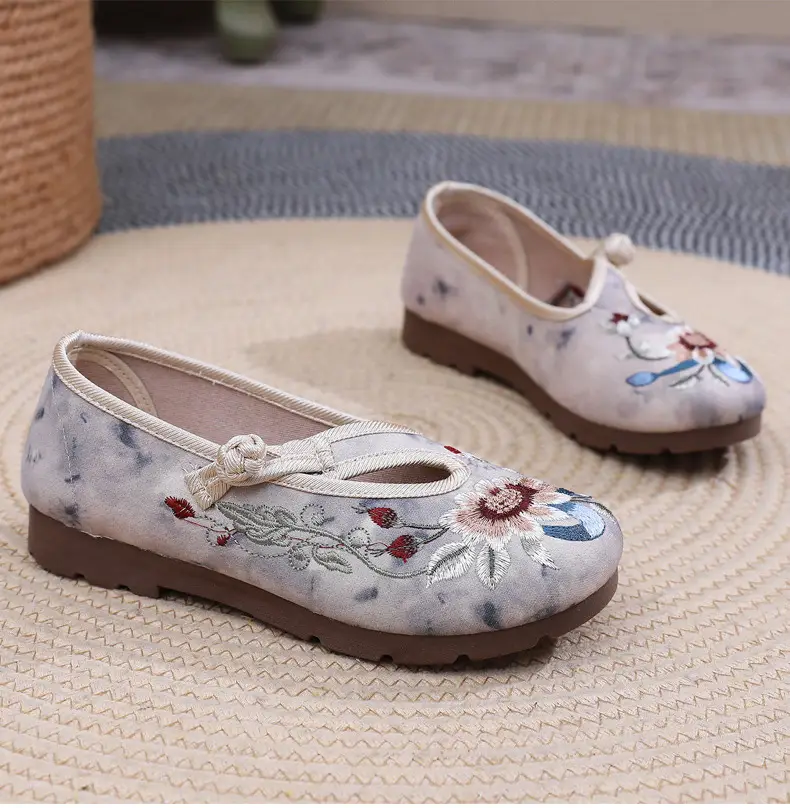 Retro Chinese Style Hanfu Shoes Old Beijing Cloth Shoes Women's Shallow Mouth Breathable Ethnic Style Embroidered Shoes Comfortable Soft Sole Mother Shoes — feature 30