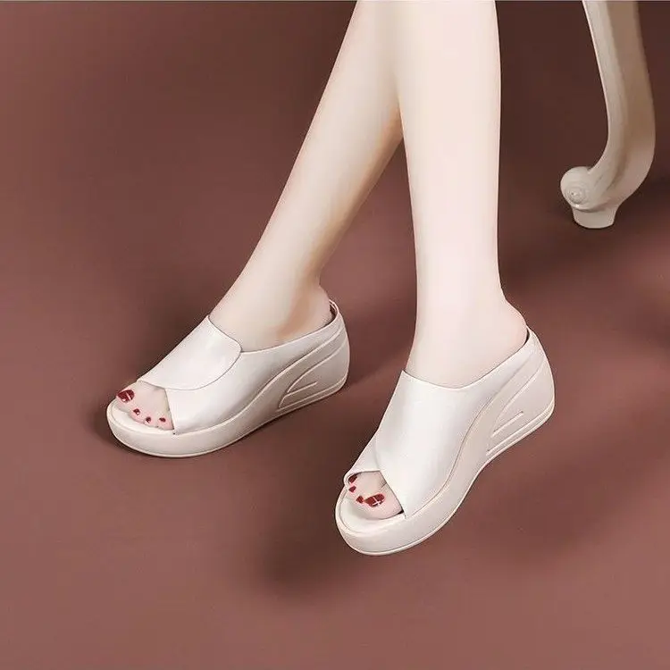 Platform Platform Platform Sandals Women's 2025 Summer Outer Wedge Non-slip Platform Slippers with High Height Soft Bottom Platform Women's Shoes — feature 5