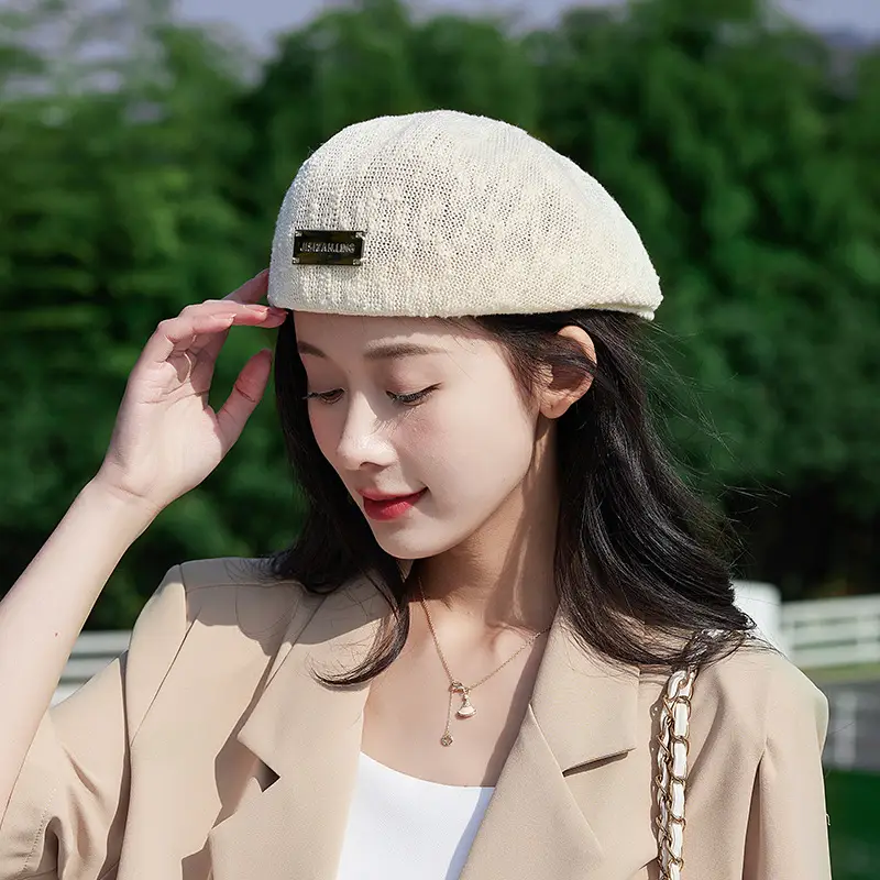 Women Korean Style Forward Hat with Metal Label