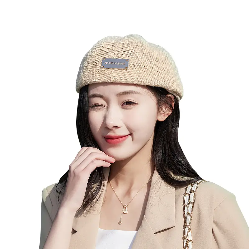 Women Korean Style Forward Hat with Metal Label