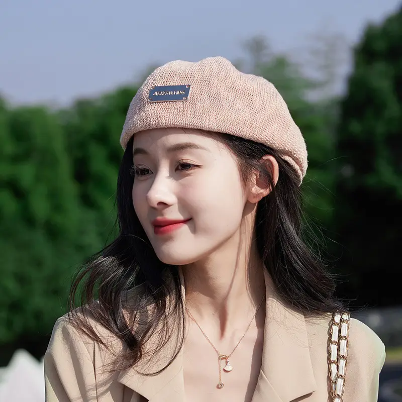 Women Korean Style Forward Hat with Metal Label