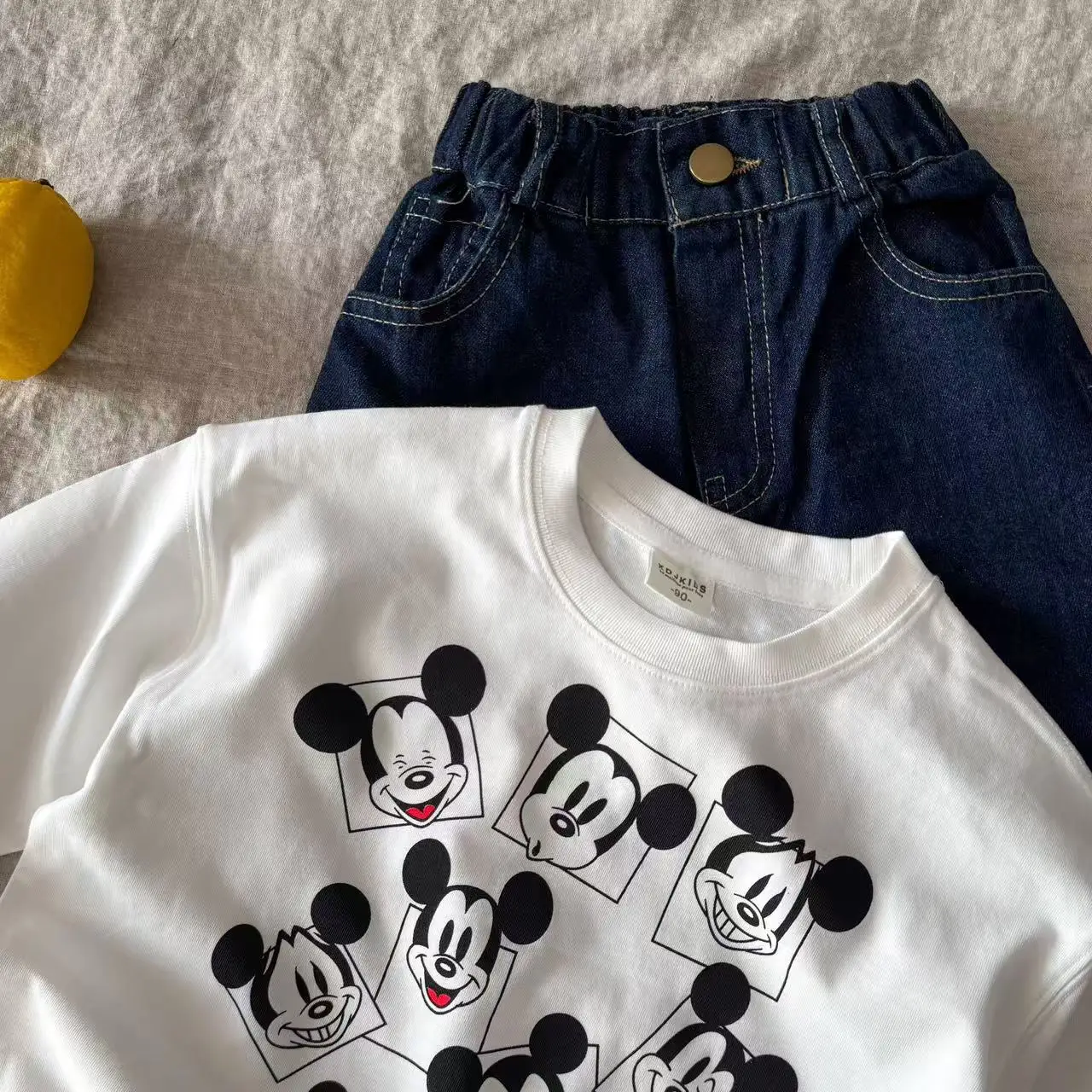 Children's Mickey Mouse Long Sleeve T-Shirt White Black — feature 4