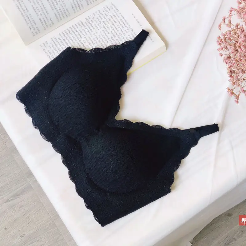 Pleated Cara Bubble Sexy Small Chest Push-up Rimless Latex Underwear for Girls Sleeping Lace Vest Bra