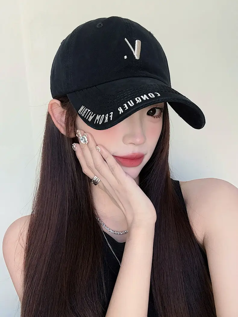 Korean-style Black Baseball Cap with Wide Brim for Men Women — feature 2