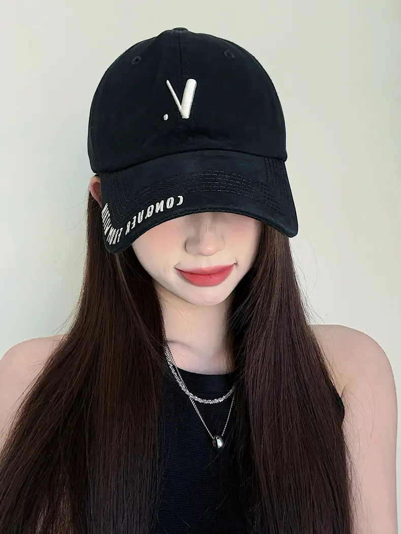 Korean-style Black Baseball Cap with Wide Brim for Men Women — feature 5