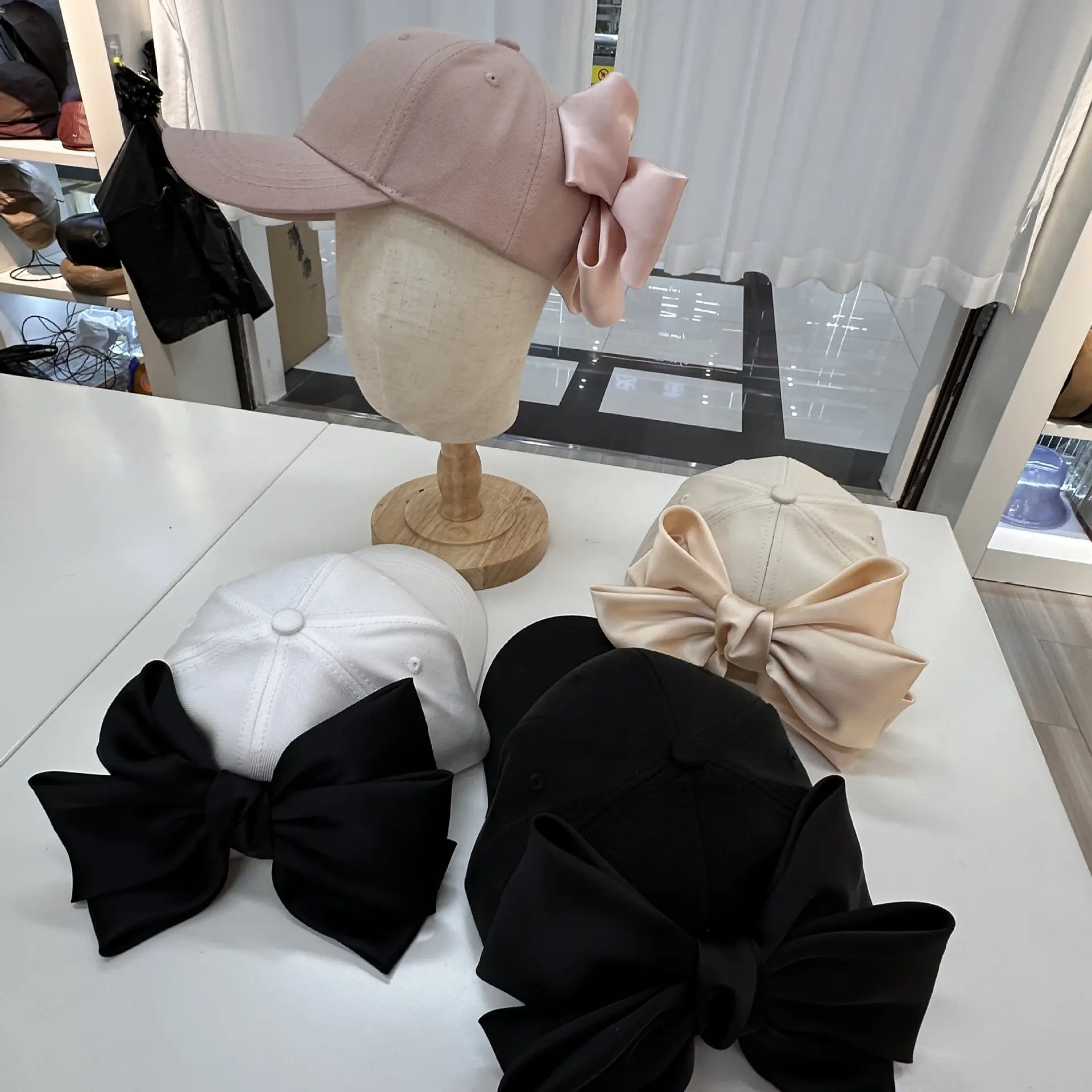 Women Korean Style Bow Hat Baseball Cap Red Coat — feature 11