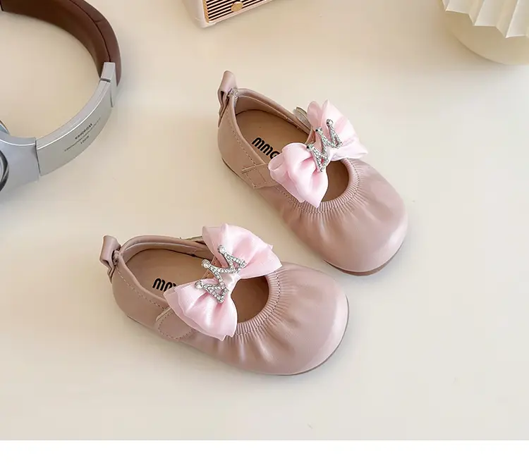 Girls Bow Princess Shoes 2025 Korean Style Leather Crown Rhinestone — feature 11