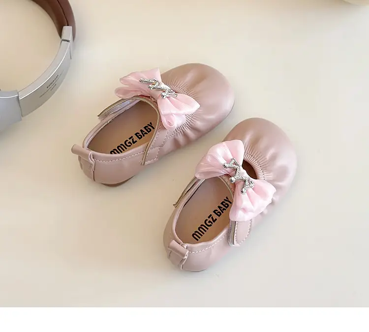 Girls Bow Princess Shoes 2025 Korean Style Leather Crown Rhinestone — feature 13