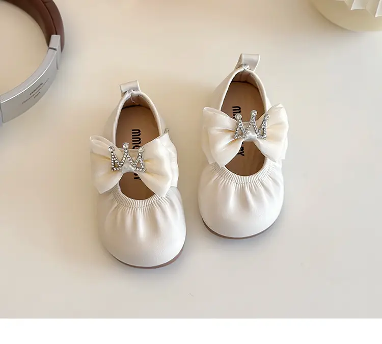 Girls Bow Princess Shoes 2025 Korean Style Leather Crown Rhinestone — feature 17